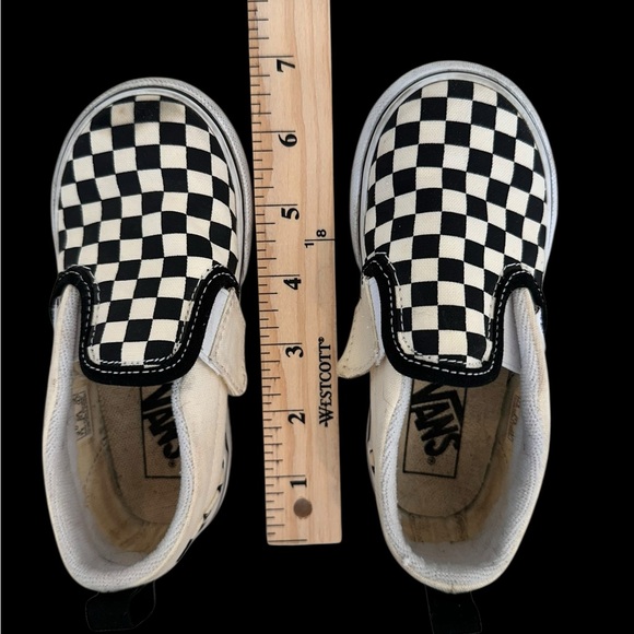 Vans Toddler Black and White Checkered Slip-On Sneakers Sz 8T Pre-loved - Picture 4 of 10
